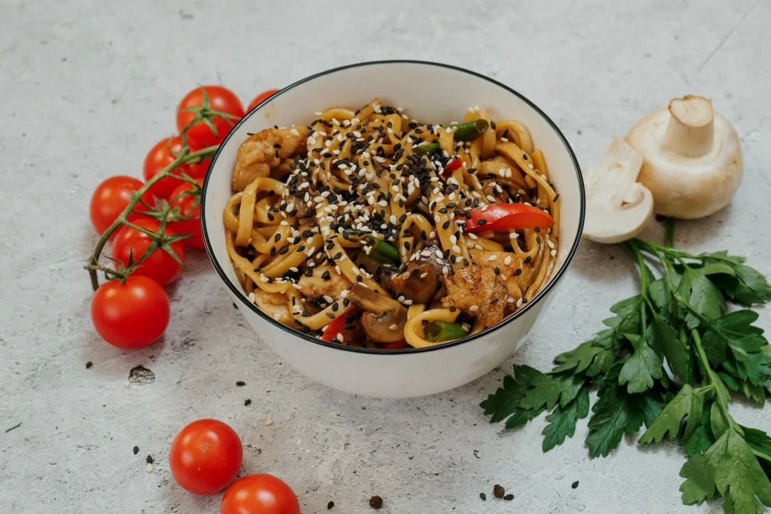 WOK пшеничный с курицей